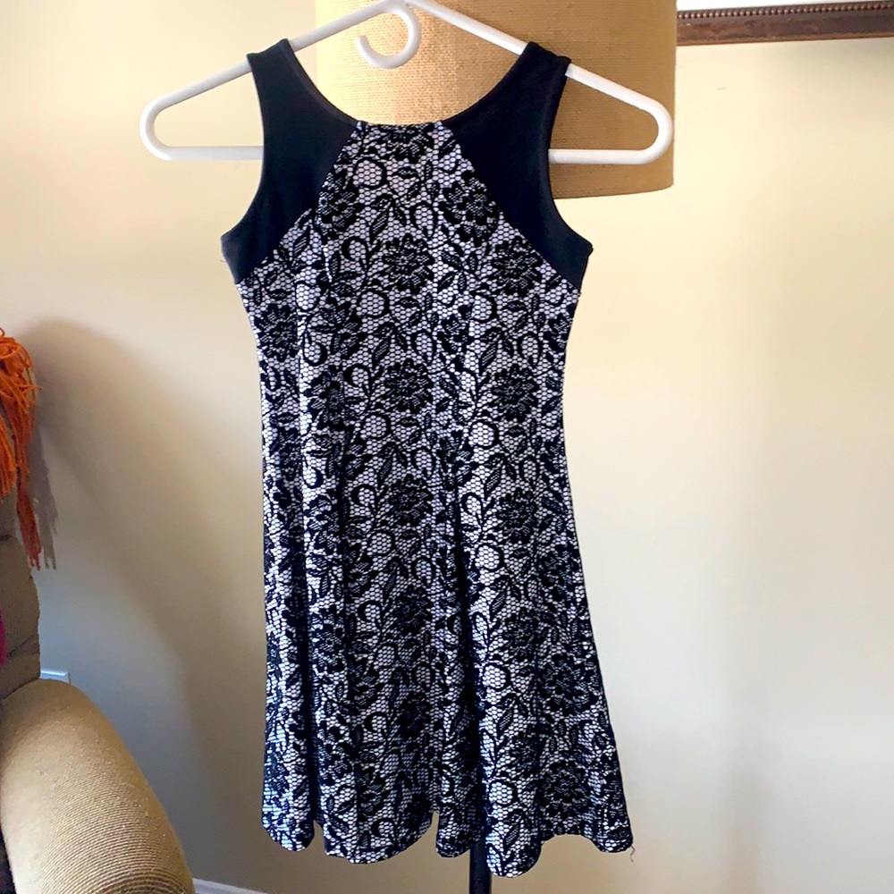 Black and white lace dress size 6x